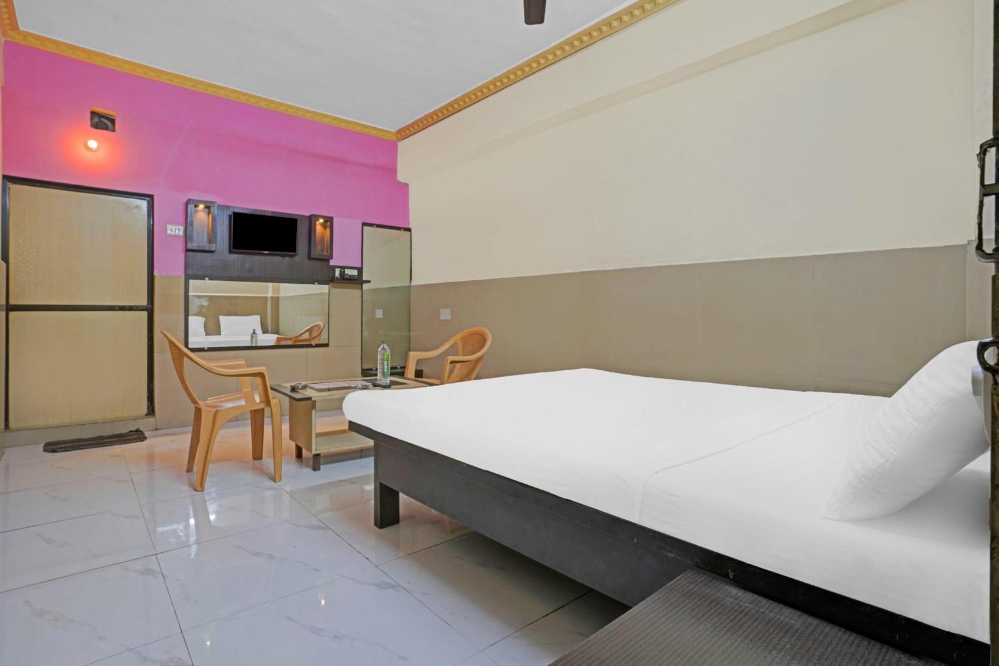 Spot On 81122 Alfa Lodge มุมไบ ภายนอก รูปภาพ